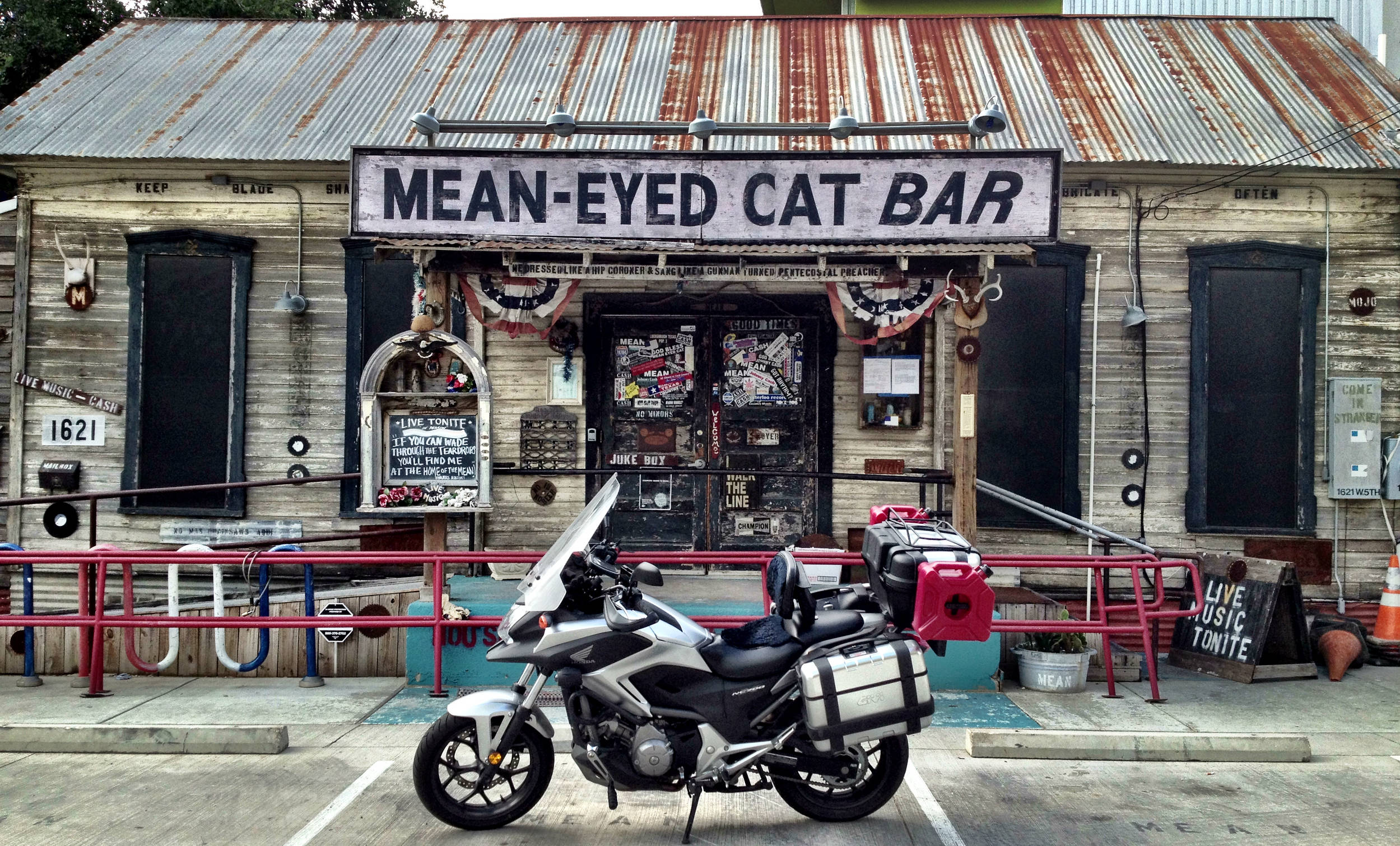 Nana Chou - Mean-Eyed Cat Bar