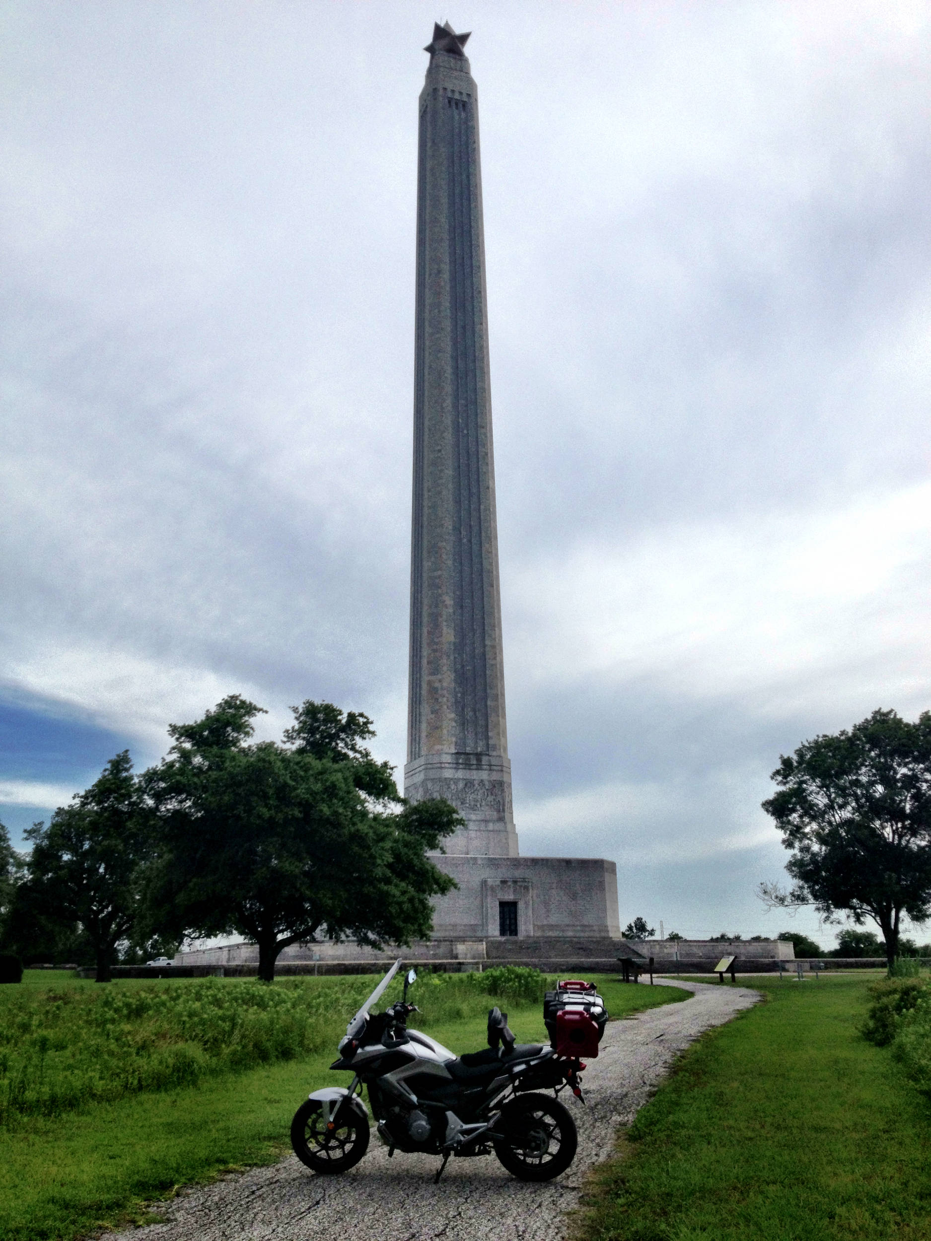 Nana Chou - San Jacinto Monument